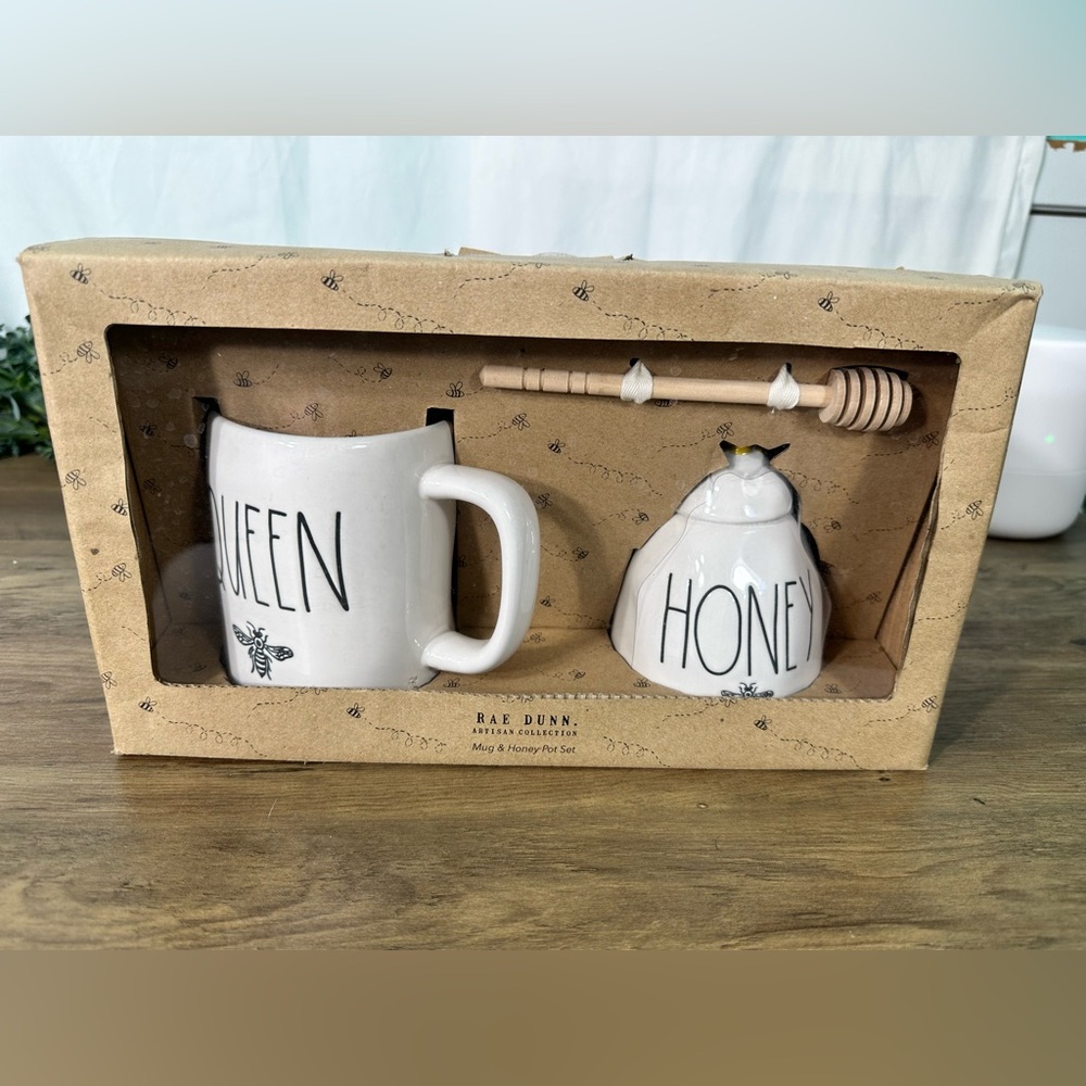 Rae Dunn 🐝 QUEEN BEE mug and honey pot 🍯 set - Picture 2 of 6